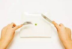 節(jié)食不但減不了肥，還傷身體..